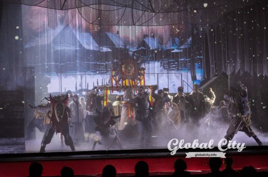 Лесные духи и волшебство на сцене: в Екатеринбурге состоялась премьера мюзикла «Колдунья»