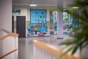 ​В школе Екатеринбурге открыли арт-объект, посвященный покровительнице города