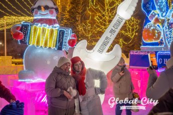 ​Каким был ледовый городок в Екатеринбурге, посвященный рок-музыке: фоторепортаж Global City