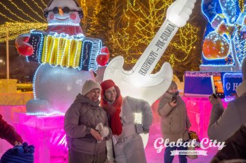 ​Каким был ледовый городов в Екатеринбурге, посвященный рок-музыке: фоторепортаж Global City
