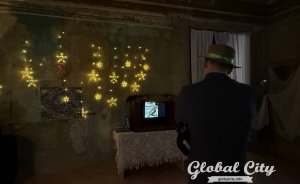 Девять комнат с перформансами представили в день 10-летия «Дома Агафуровых»