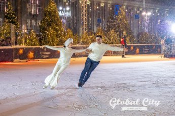​Алексей Ягудин и Евгения Медведева на «Катке на Площади»: фоторепортаж Global City