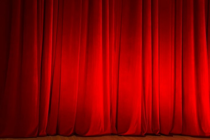 Театральные гастроли в Екатеринбурге: какие артисты выйдут на сцену в апреле, мае и июне 2026 года