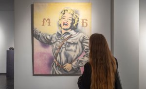 ​«Советская Венера» и «Герои подземных глубин»: в Екатеринбурге открыли выставку Аркадия Петрова