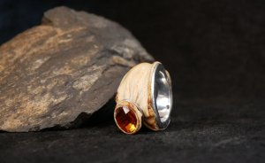 ​В Екатеринбурге покажут абсурдные ювелирные украшения