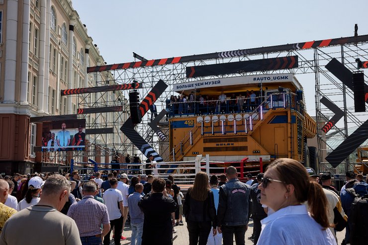 ​Во время музыкального фестиваля самый большой в мире БелАЗе превратится в сцену