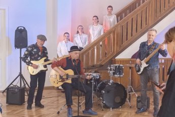 Как группа «Чайф» и проект «Тебя слышно» превратили жесты в искусство