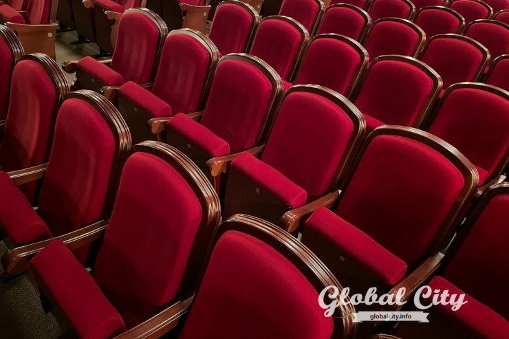 В Екатеринбурге пройдет VI Международный театральный фестиваль «Он. Она. Они»