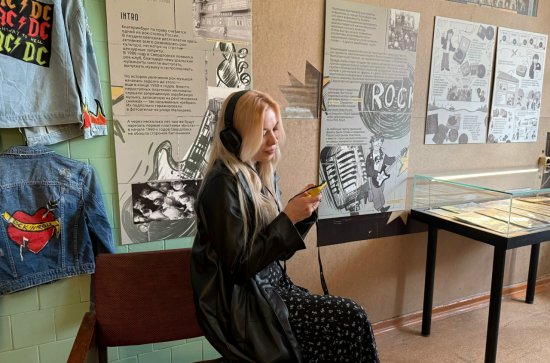 ​Как создавалась рок-музыка на Урале: в «Л52» открыли выставку про Свердловский рок-клуб