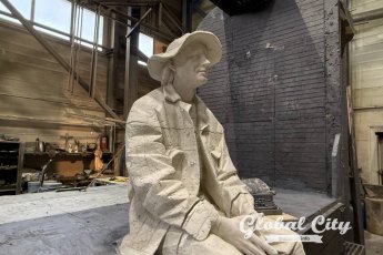 Актеры и музыканты примут участие в открытии памятника Алексею Балабанову
