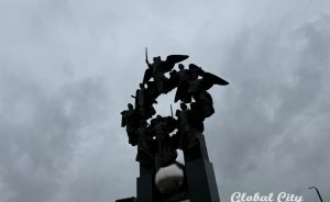 ​В Екатеринбурге открыли один из самых высоких православных памятников России