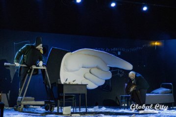 ​Театральный фестиваль «Свой»: как Саровский театр переписал «Шинель» Гоголя