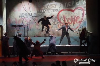 ​Хроника уральского рока: в Екатеринбурге показали мюзикл «Скованные одной цепью»
