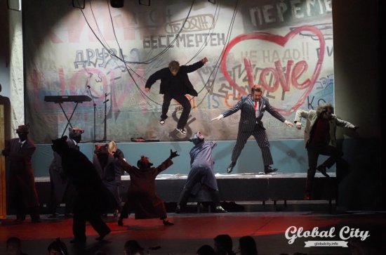 ​Хроника уральского рока: в Екатеринбурге показали мюзикл «Скованные одной цепью»