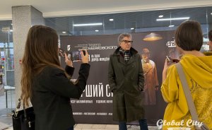 ​Игорь Костолевский вышел на екатеринбургскую сцену с Театром Маяковского