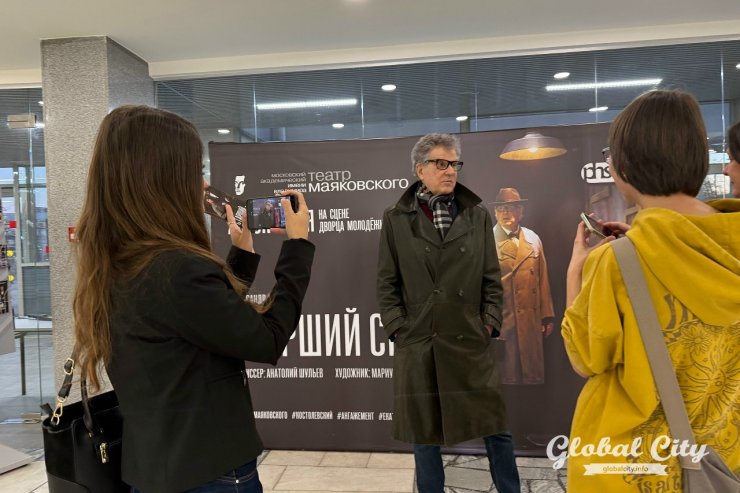 ​Игорь Костолевский вышел на екатеринбургскую сцену с Театром Маяковского