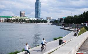 Набережные Екатеринбурга: где погулять и как провести время на берегу водоема в центре города