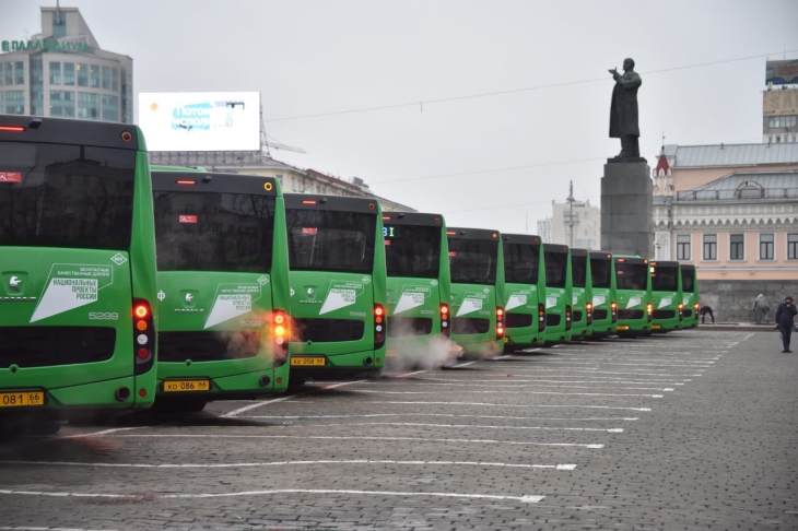 На дорогах Екатеринбурга появится 57 новых автобусов