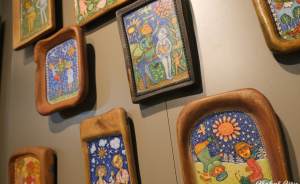В Музее наивного искусства открылась выставка известного уральского художника