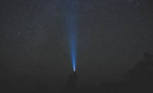 Уральцы смогут увидеть в ночном небе полет кометы