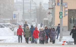 В Екатеринбурге из-за сильного ветра объявили штормовое предупреждение