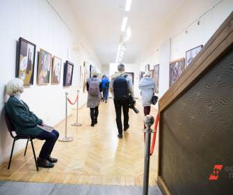 Гни свою линию: выставка Ксении Кошурниковой