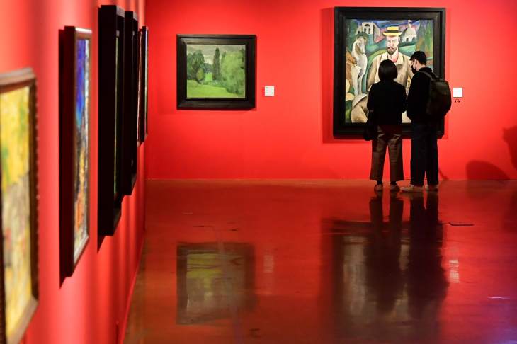 Екатеринбургский музей изобразительных искусств не будет прерывать выставку в Сеуле