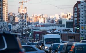 Екатеринбург встал в огромные пробки из-за ремонта улицы