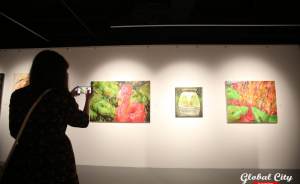 Розовый фламинго и джунгли: в Екатеринбурге открылась выставка современных художников