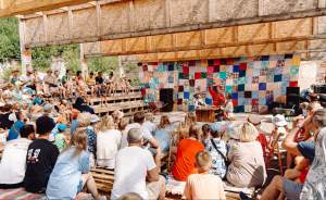 Фестиваль «Лето на заводе» закроется карнавалом на воде и концертом «Сансары»