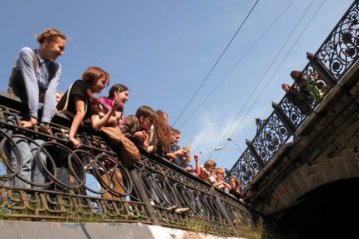В усадьбах Екатеринбурга стартовал фестиваль «Царский мостЪ»