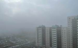Плотный туман окутал все районы Екатеринбурга