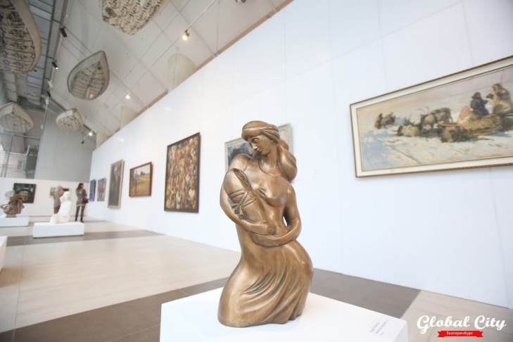 Работы уральских художников стали частью выставки в Новой Третьяковке