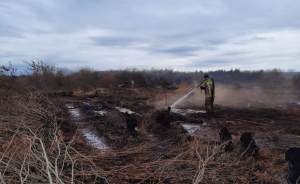 Пожарные ликвидировали источник едкого смога в Екатеринбурге