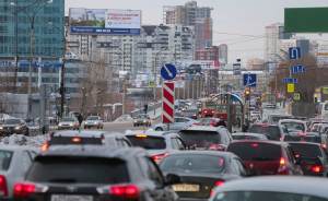Екатеринбург вновь встал в предновогодние пробки