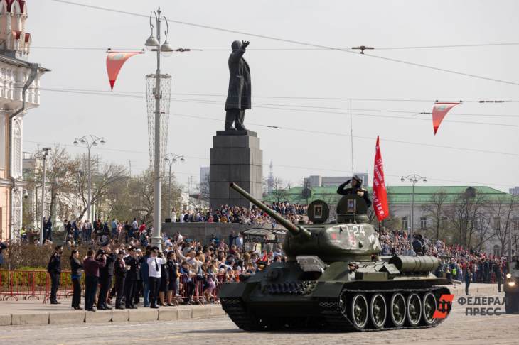 В Екатеринбурге начнут перекрывать улицы для репетиций Парада Победы