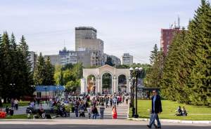 В Парке Маяковского стартовала реконструкция спортплощадки