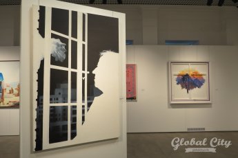 Статуи из раскладушек и обман зрения: в Екатеринбурге открылась новая выставка