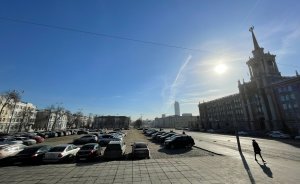 ​В Екатеринбурге отменят плату за парковки ночью