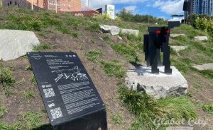 ​На набережной за Макаровским мостом появится арт-объект из стаи собак