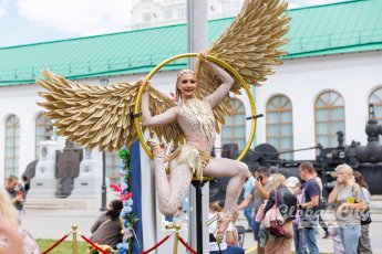 Как прошел День строителя в Екатеринбурге: танцы с Лабубу и Дима Билан на сцене