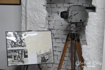 ​«Смотрели. Аплодировали. Рыдали»: в Свердловской киностудии открылась выставка, посвященная Ярополку Лапшину