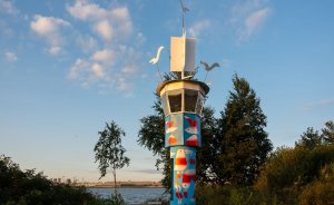 В Екатеринбурге зажегся обновленный маяк